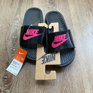 Brand New Nike Benassi Slides Pink Youth 5